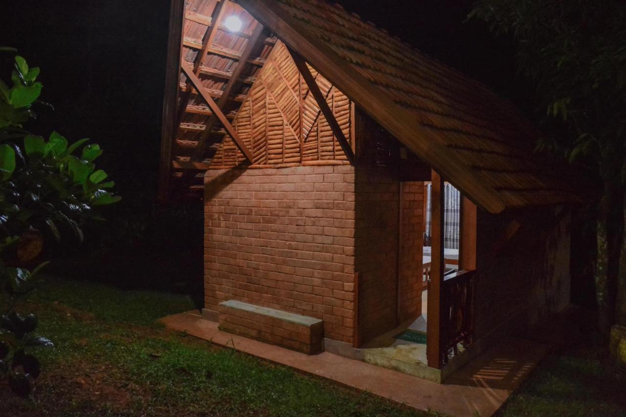 Cinnamon Village Sinharaja Deniyaya Exteriör bild